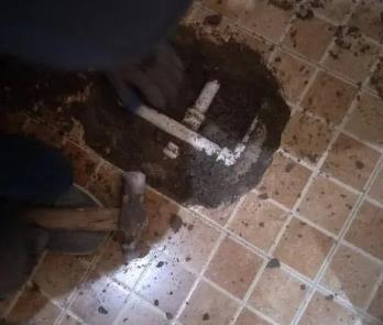 永寿卫生间漏水维修公司为您分享下卫生间渗水如何处理及注意事项